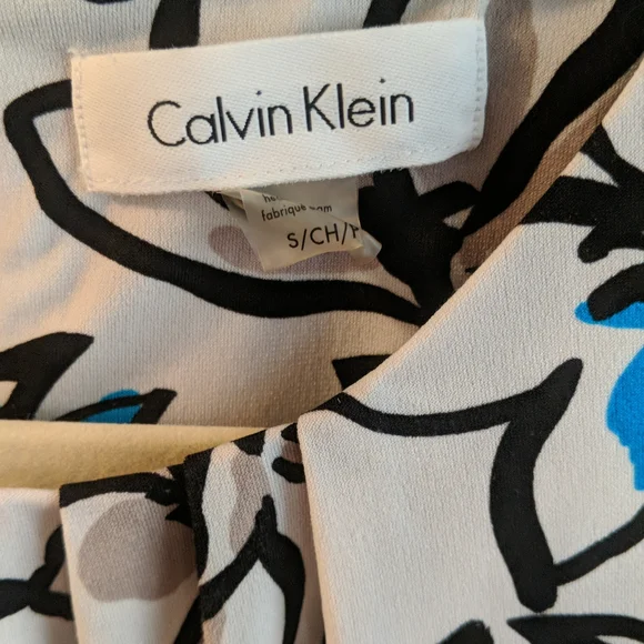 Calvin Klein sleeveless top - Picture 2 of 4